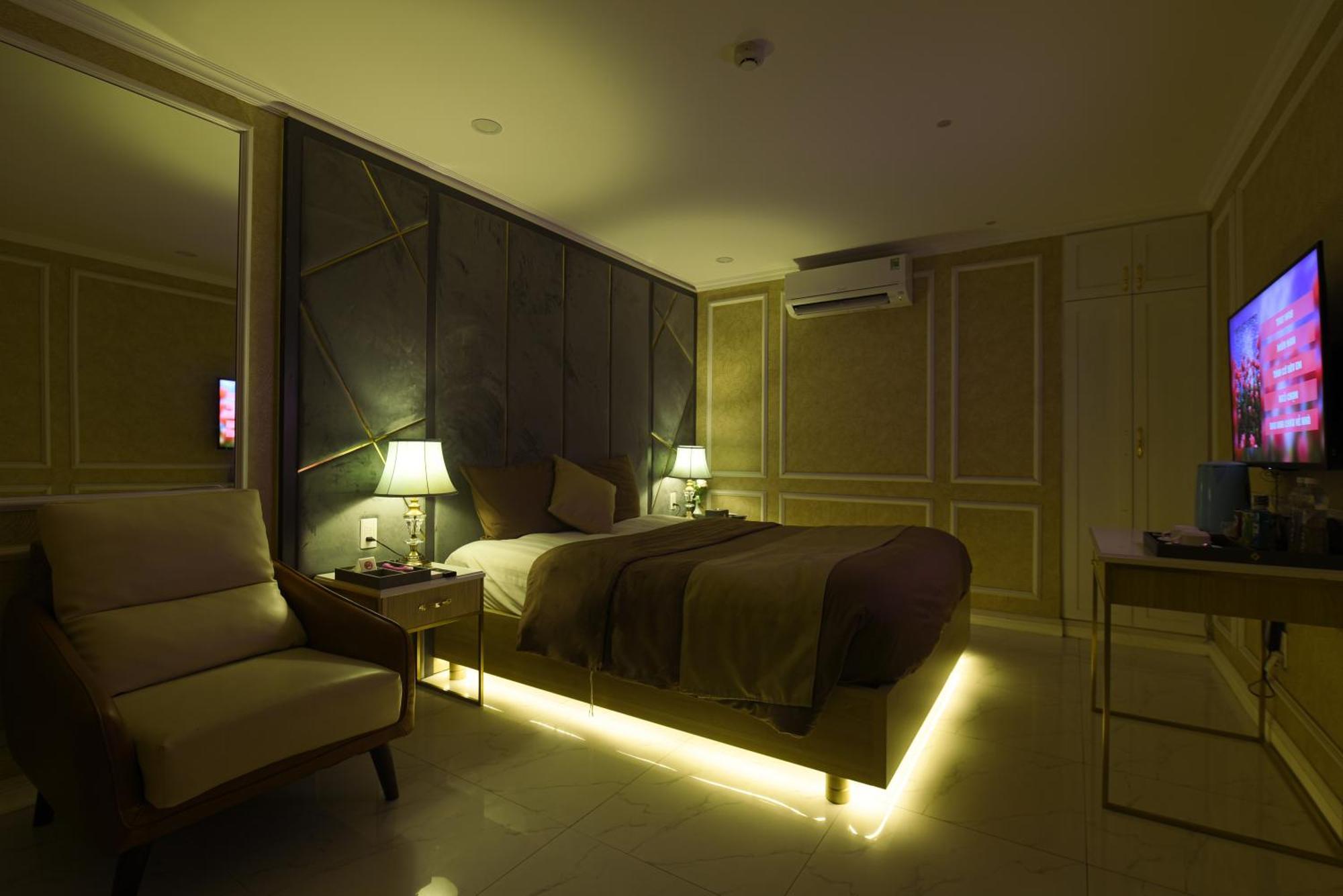 Готель Chiic House 1 - Khach San Tinh Yeu Дананг Екстер'єр фото